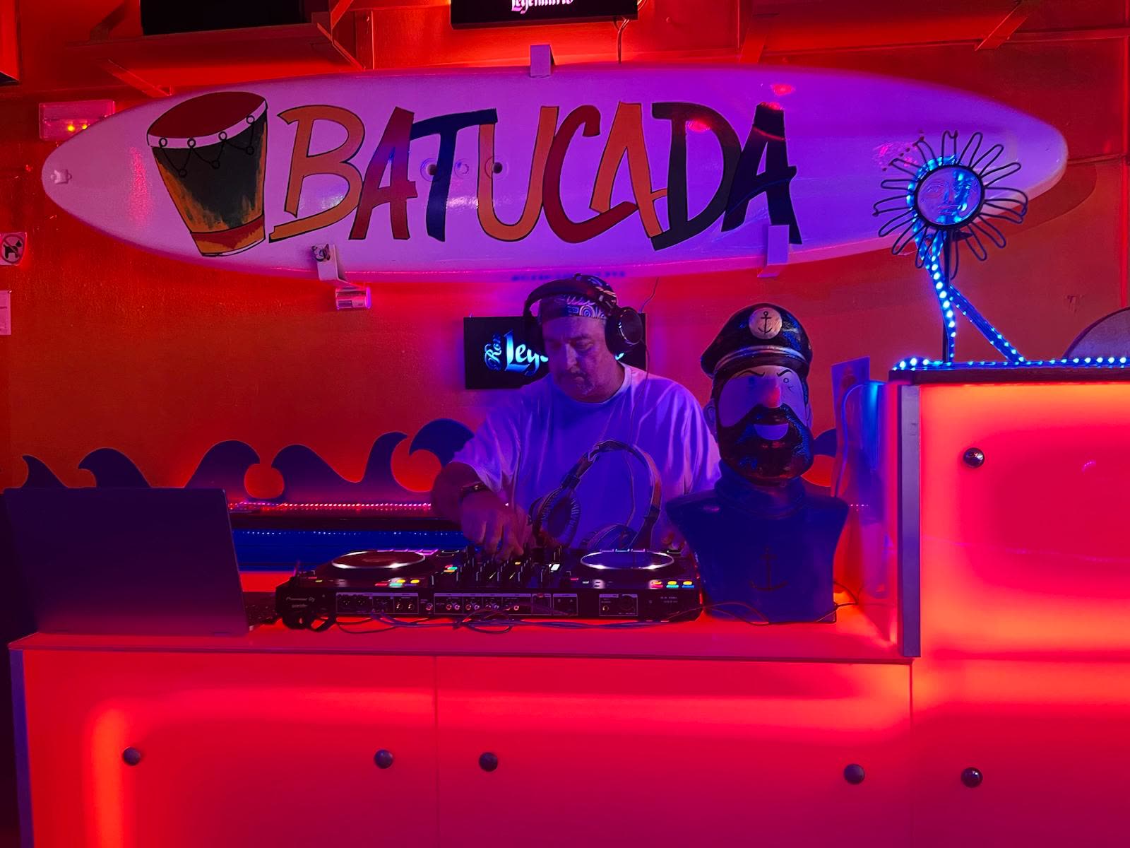 Live DJ at Batucada La Pineda